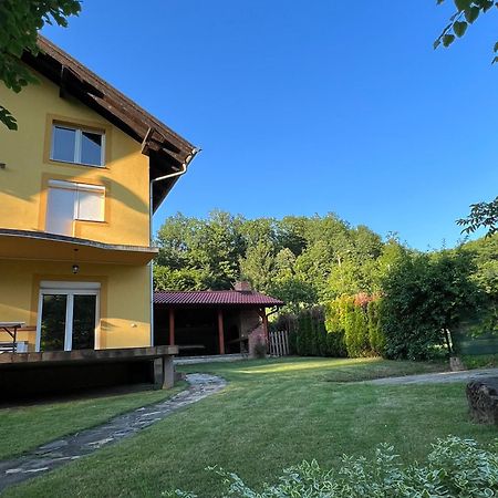 Holiday Homer Kuca Na Obali Vrbasa Banja Luka Eksteriør bilde